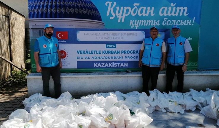 tdv-rize-gonulluleri-somali-malavi-ve-kazakistanda-kurban-bayrami-heyecanini-yasatti-5.jpg