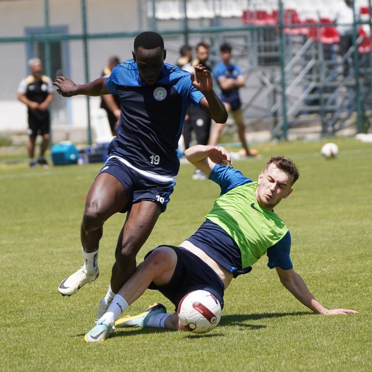 caykur-rizespor-erzurumda-hazirliklarina-devam-ediyor-1.jpg