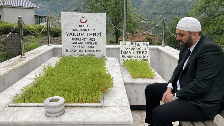 rizede-vatan-din-ve-mukaddesat-ugruna-canlarini-feda-ederek-sehit-olan-kahramanlar-unutulmuyor-6.jpg