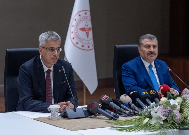 saglik-bakani-kemal-memisoglu-gorevi-fahrettin-kocadan-devraldi-3.jpg