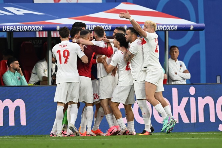 a-milli-takimimiz-2024-avrupa-futbol-sampiyonasi-euro-2024-son-16-turu-musabakasinda-karsilastigi-avusturyayi-2-1-maglup-ederek-ceyrek-finale-yukseldi-4.jpg