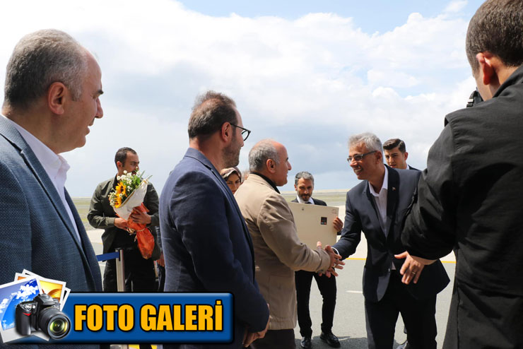 saglik-bakani-prof-dr-kemal-memisoglu-memleketi-rizeye-geldi.jpg