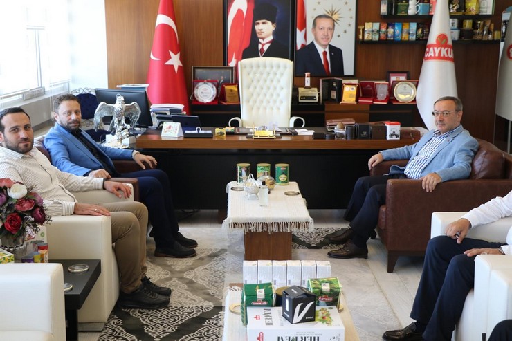 ak-parti-rize-milletvekili-muhammed-avci-caykur-gene-mudurlugunu-ziyaret-ederek-yonetim-kurulu-baskani-ve-genel-muduru-yusuf-ziya-alimle-bir-araya-geldi-1.jpg