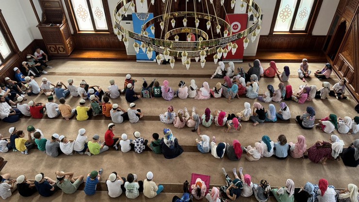 yaz-kuran-kursu-ogrencilerinden-filistine-duanin-guclu-sesi-8.jpg