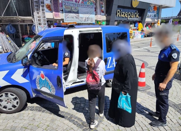 rizede-sehir-merkezinde-dilencilik-yapan-kisilerin-tespit-edilerek-haklarinda-yasal-islem-uygulandigi-bildirildi-3.jpg