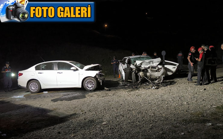 rizenin-ikizdere-ilcesinde-iki-otomobilin-carpistigi-kazada-2-kisi-oldu-6-kisi-yaralandi-001.jpg