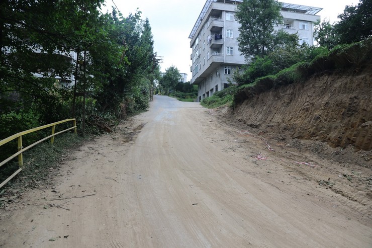 rizede-muftu-mahallesinde-yeni-yol-genisletmesi-6.jpg