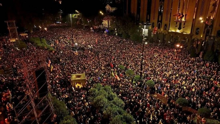 gurcistanda-secim-sonuclari-protesto-edildi-2.jpg