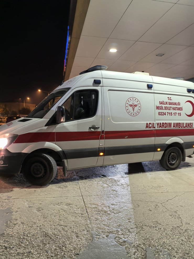 Bursa'da ambulans şoförü, evine bıraktığı hasta yakını tarafından saldırıya uğradı