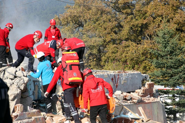 Düzce Depreminin Yıl Dönümünde 7 İlde Tam Kapsamlı Deprem Tatbikatı (2)