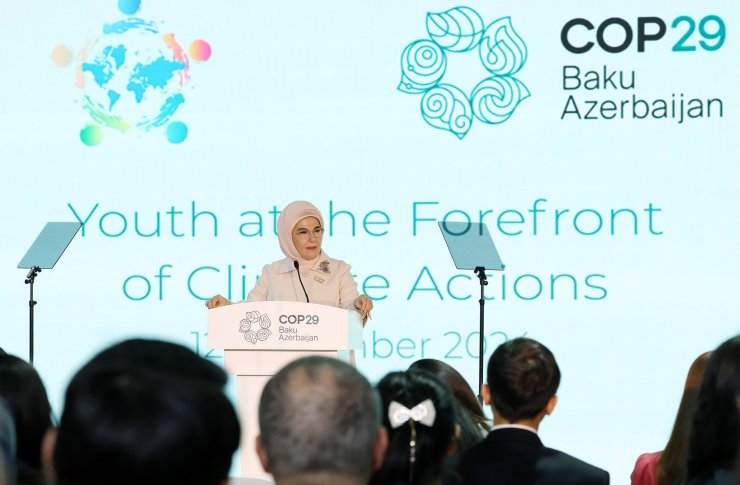 Emine Erdoğan, Cop29'da İklim Gönüllüsü Gençlerle Bir Araya Geldi
