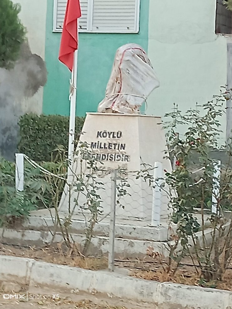 İzmir'de Atatürk büstüne saldırı düzenleyen şüpheli tutuklandı