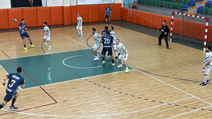 rize-belediyespor-depsas-enerji-as-hentbol-maci-4.jpg