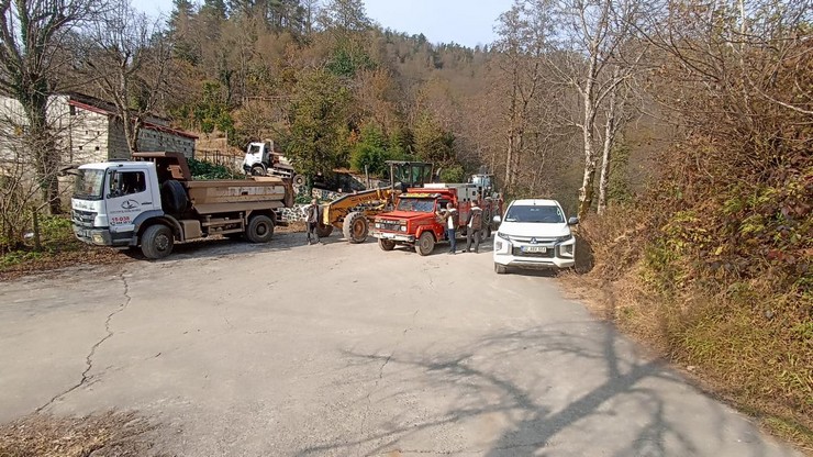 rize-artvin-arasindaki-heyelan-sonrasi-alternatif-yol-guzergahi-belirlendi-1.jpg