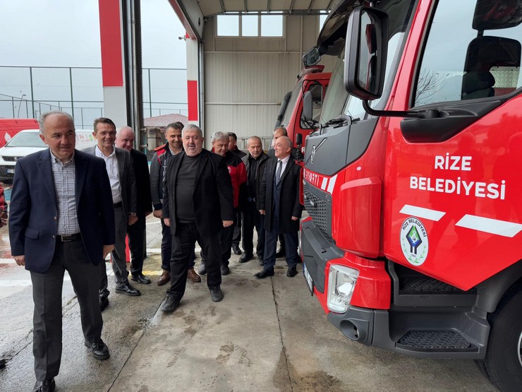 rize-itfaiyesi-yeni-araclarla-guclendi-1.jpg