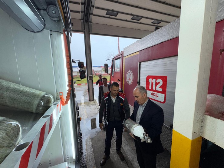 rize-itfaiyesi-yeni-araclarla-guclendi-4.jpg