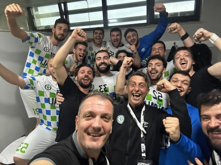rize-belediyespor-hentbol-erkekler-super-ligin-14-haftasinda-deplasmanda-koycegiz-belediyesporu-34-29-yenerek-ust-uste-2-galibiyetini-kazandi-001.jpg