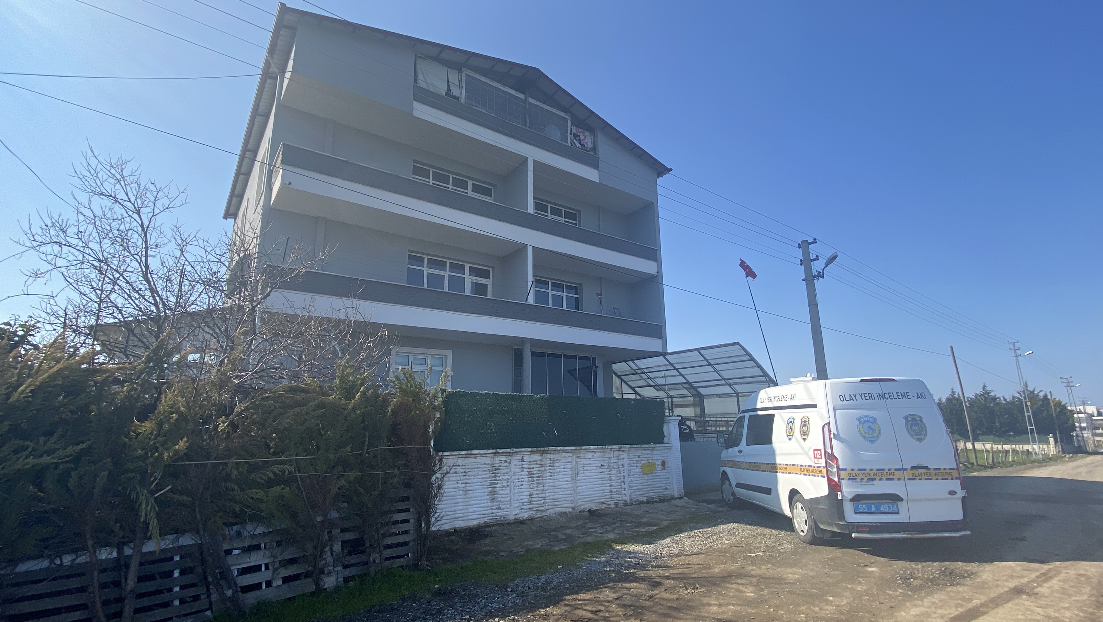 komsusunu-tabancayla-yaraladi-564510-167270.jpg
