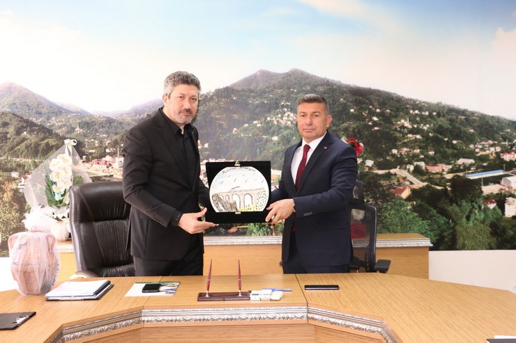 guneysu-ile-karaisali-arasinda-kardes-sehir-protokolu-imzalandi-2.jpg