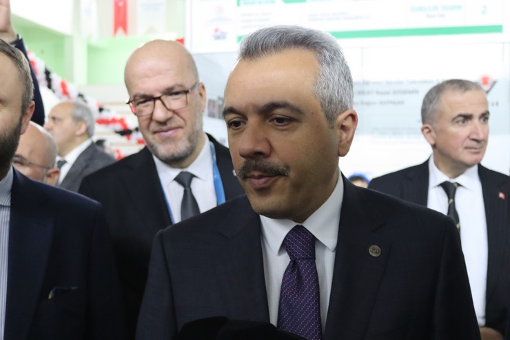 tubitak-tarafindan-recep-tayyip-erdogan-universitesi-rteu-ev-sahipliginde-duzenlenen-19uncu-ortaokul-ogrencileri-arastirma-projeleri-yarismasi-erzurum-bolge-sergisi-10.jpg