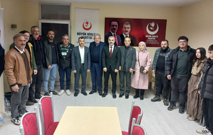buyuk-birlik-partisi-bbp-derepazari-ilce-baskanliginda-gorev-degisikligi-yasandi-ilce-baskani-murat-yildiz-gorevinden-ayrilirken-ilce-baskanligina-kazim-topal-atandi-001.jpg