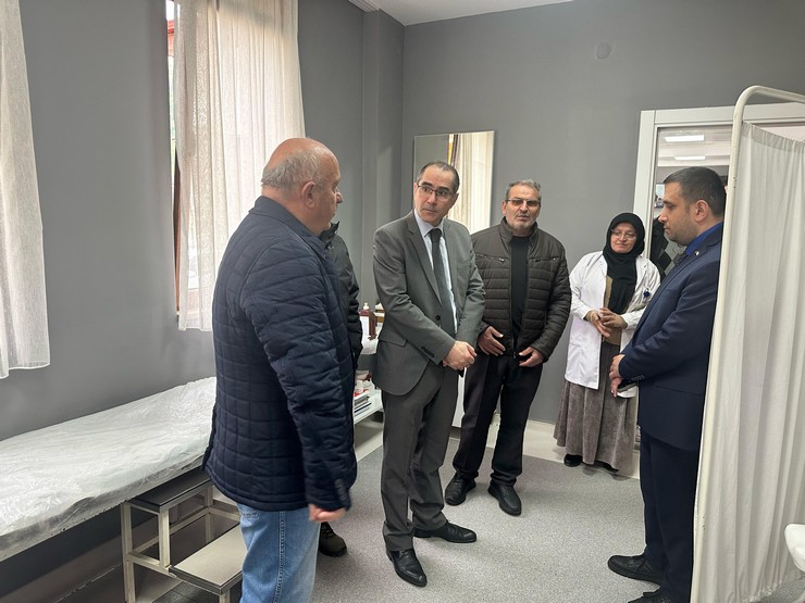 rize-il-saglik-muduru-doc-dr-gokhan-demiral-muradiye-aile-sagligi-merkezini-ziyaret-ederek-incelemelerde-bulundu-13.jpg