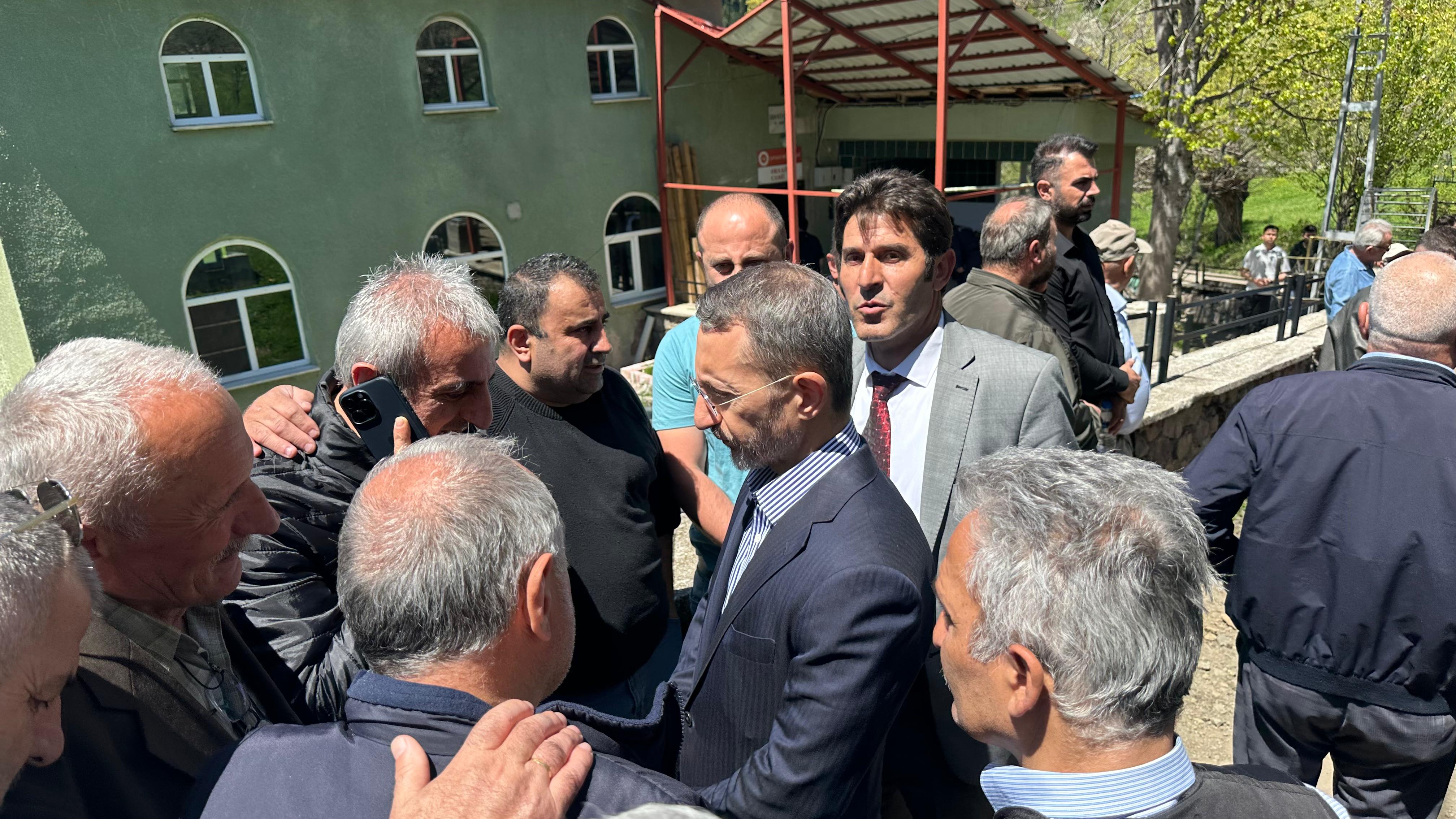 iletisim-baskani-altun-amcasinin-cenaze-699382-207068.jpg