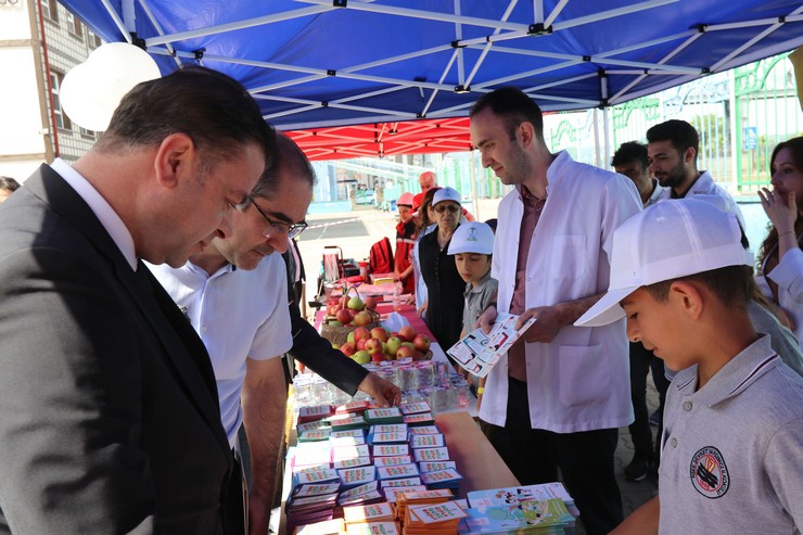 rizede-saglikli-cocuk-saglikli-gelecek-etkinligi-gerceklestirildi-9.jpg