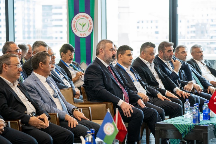 caykur-rizespor-kulubunun-94-olagan-genel-kurul-toplantisi-ve-rizespor-futbol-yatirimlari-sanayi-ve-ticaret-a-s-genel-kurulu-rizespor-futbol-akademisi-konferans-sal-5.jpg