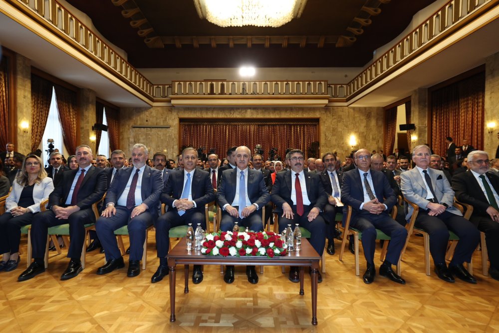 Kurtulmuş: Yeni anayasa ihtiyacı, devlet-millet kaynaşmasının temel unsurlarından