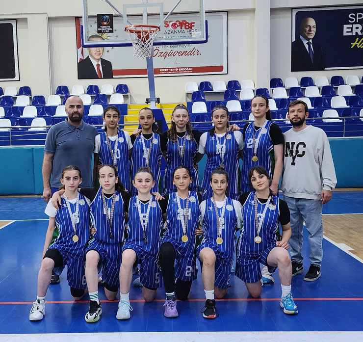 rize-kiz-basketbol-takimi.jpg