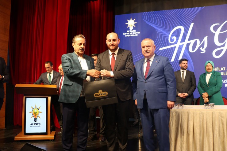 ak-parti-rizede-teskilat-akademisi-liderlik-okulu-gerceklestirdi-15.jpg