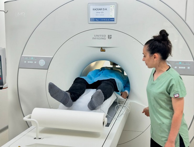 kackar-devlet-hastanesine-yeni-nesil-mr-cihazi-kuruldu-2.jpg