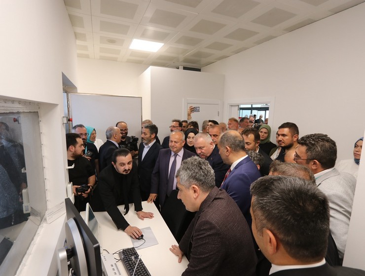 kackar-devlet-hastanesine-yeni-nesil-mr-cihazi-kuruldu-3.jpg
