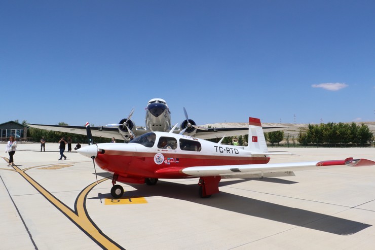 dunya-turu-dusen-ucaginda-hayatini-kaybeten-pilotun-cocukluk-hayaliymis-2-003.jpg