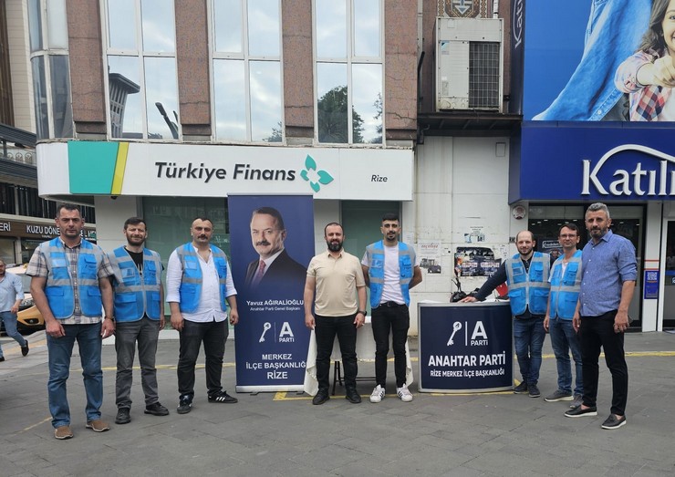 anahtar-parti-rize-il-baskanligi-birlik-ve-dayanismanin-simgesi-olan-muharrem-ayi-dolayisiyla-asure-gunu-etkinligi-duzenledi-2.jpg