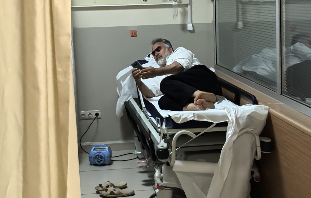 Öldürdüğü Bacağını Isıran Yılan İle Hastaneye Gitti