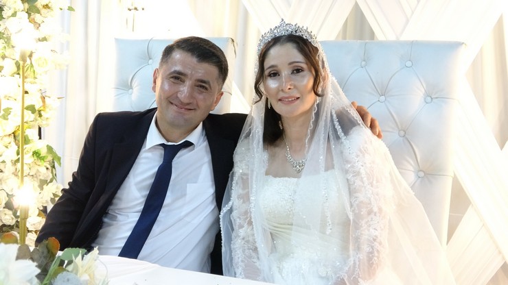 giresunun-gorele-ilcesinde-18-yasinda-kacarak-evlenen-ozge-ve-mithat-tiryakioglu-cifti-tam-17-yil-sonra-hayallerindeki-dugunu-gerceklestirdi-2.jpg