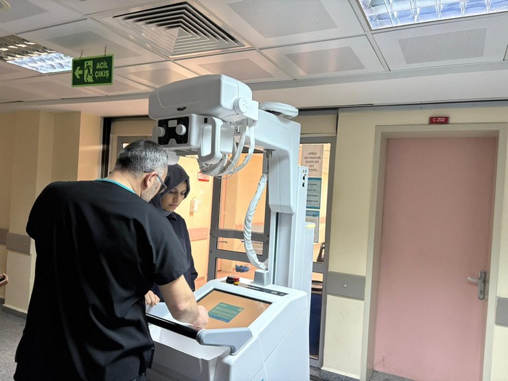 yerli-ve-milli-mobil-dijital-rontgen-cihazi-rizede-hizmete-girdi-1.jpg