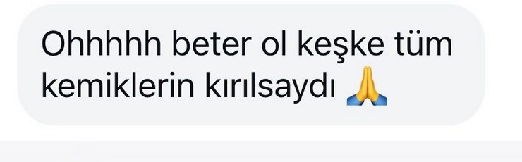 izmirin-guzelbahce-ilcesinde-evinin-balkonundan-duserek-agir-yaralanan-ak-parti-urla-ilce-tanitim-baskani-gamze-oguz-sosyal-medya-uzerinden-cirkin-beddua-ve-tehditler-7.jpg
