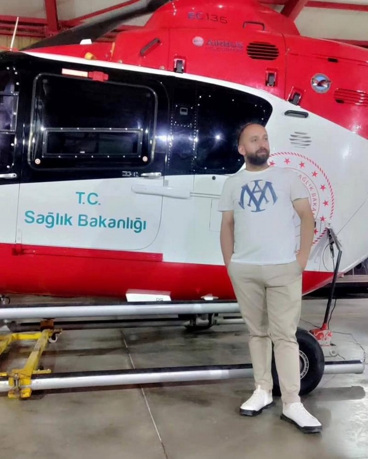 trabzonda-112-acil-saglik-hizmetleri-helikopter-ambulans-bakim-biriminde-gorev-yapan-sukur-erbay-gorevi-basinda-gecirdigi-beyin-kanamasi-sonucu-tedavi-gordugu-hastane.jpg
