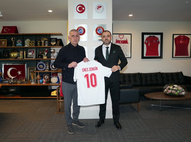 turkiye-futbol-federasyonu-tff-baskani-ibrahim-ethem-haciosmanogluna-rivada-yapilan-nezaket-ziyaretleri-2026-yiliyla-birlikte-ilginc-bir-istatistige-donustu-1.jpg