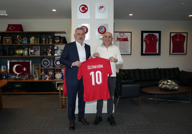 turkiye-futbol-federasyonu-tff-baskani-ibrahim-ethem-haciosmanogluna-rivada-yapilan-nezaket-ziyaretleri-2026-yiliyla-birlikte-ilginc-bir-istatistige-donustu-10.jpg