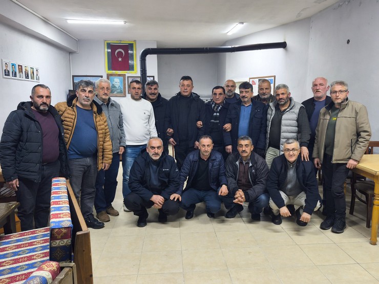 rize-merkezde-birbirine-komsu-21-koy-ve-mahalle-guclerini-birlestirmek-ve-ortak-hedefler-dogrultusunda-hareket-etmek-amaciyla-tuglali-koyu-muhtari-halis-temizelin-ev-s-4.jpg