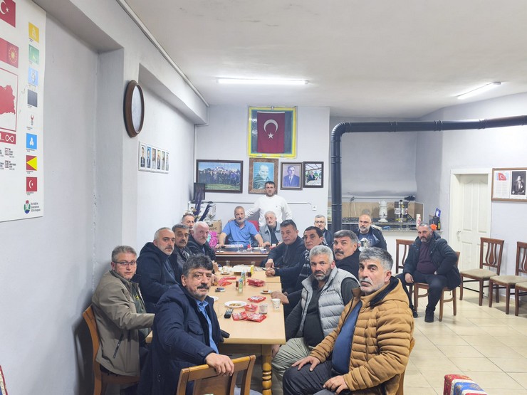 rize-merkezde-birbirine-komsu-21-koy-ve-mahalle-guclerini-birlestirmek-ve-ortak-hedefler-dogrultusunda-hareket-etmek-amaciyla-tuglali-koyu-muhtari-halis-temizelin-ev-sah-1.jpg