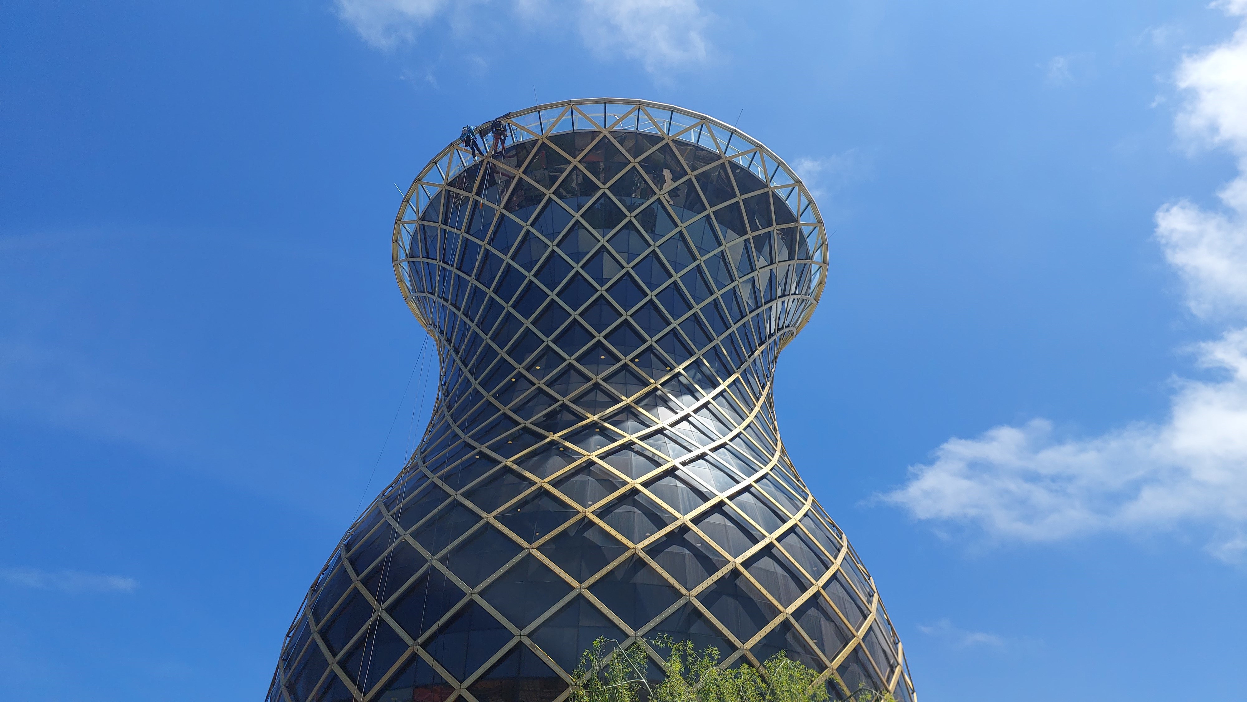 aw700440-05.jpg