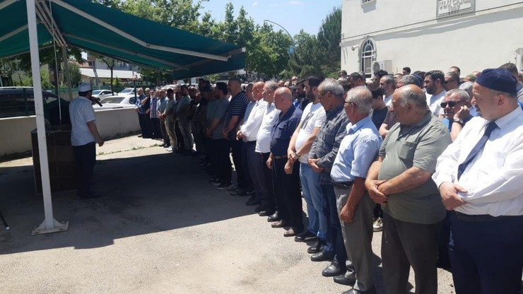 kocaelinin-derince-ilcesinde-12-yasindaki-sma-hastasi-cocugunun-bagli-oldugu-cihazin-fisini-ceken-baba-ardindan-intihar-etti-3.jpg