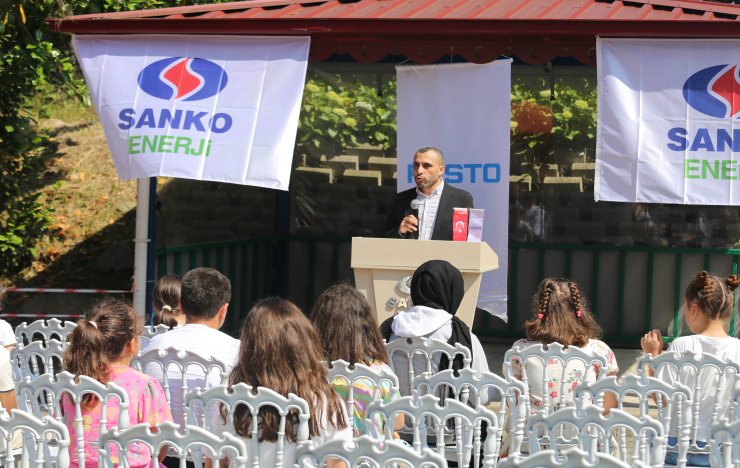 surdurulebilir-enerji-uretimi-kadar-toplumsal-gelisim-projeleriyle-de-one-cikan-sanko-enerji-cocuklara-bilim-teknoloji-ve-guvenlik-bilinci-asilayan-ornek-bir-etkinlige-imza-atti-6.jpg