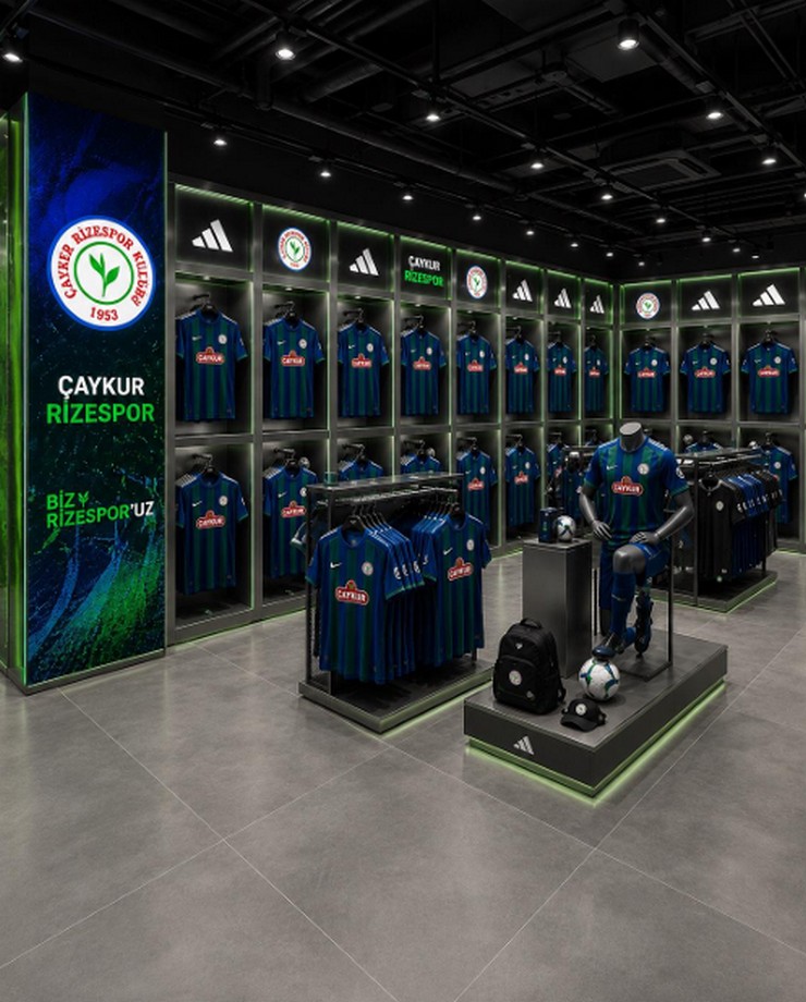 caykur-rizespor-yeni-sezon-oncesi-urun-satis-magazalarini-yenileyerek-ve-yeni-bir-magaza-acarak-taraftarlarina-daha-iyi-hizmet-sunmayi-hedefliyor-3.jpg