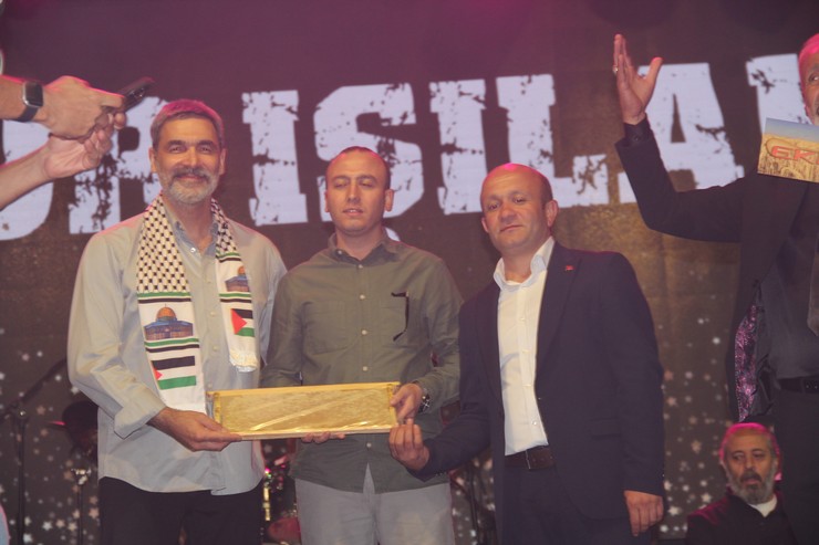 amoluk-bal-festivalinde-1-milyon-400-bin-liralik-agalik-yarisi-7.jpg